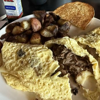 Otto's Kitchen & Comfort - Beef brisket was good but burnt & dry home fries disappointed - Breakfast & Brunch Near Me - Pittsfield, Massachusetts Otto's Kitchen & Comfort - Beef brisket was good but burnt & dry home fries disappointed - Breakfast & Brunch Near Me - Pittsfield, Massachusetts