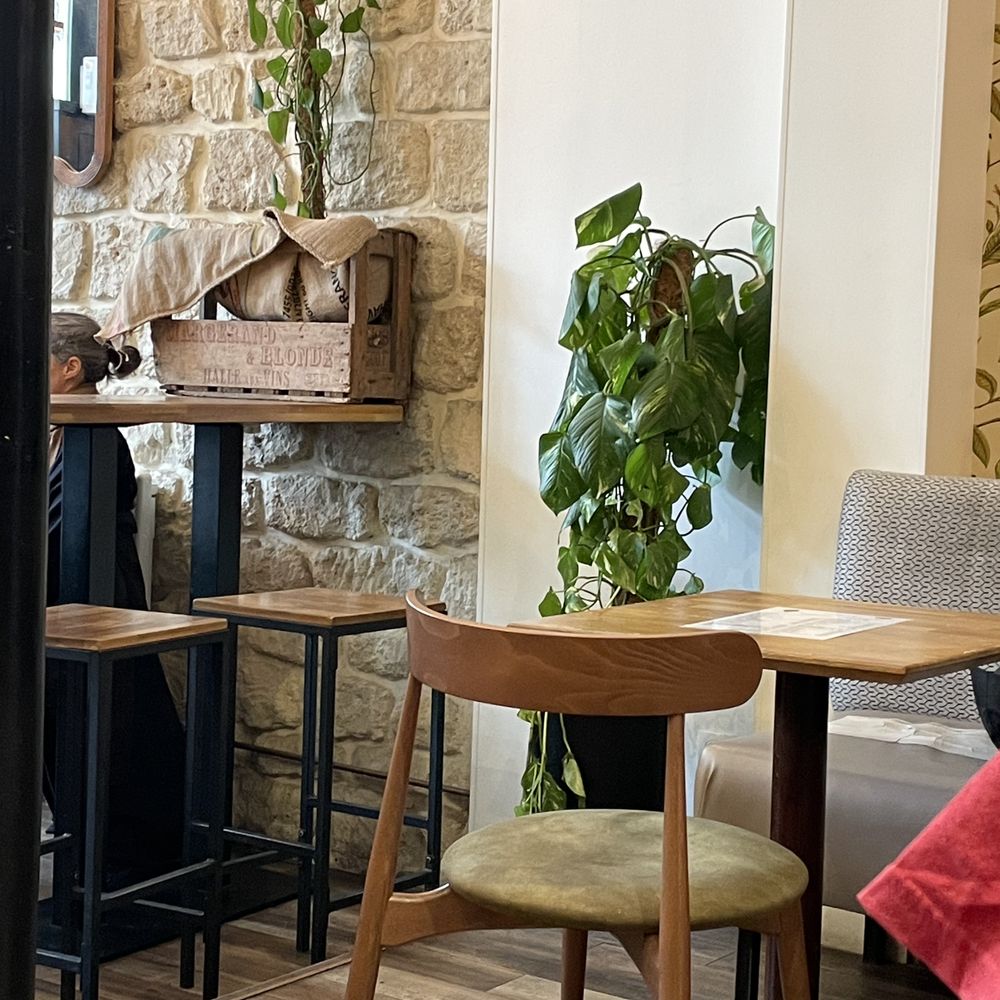 La Compagnie du Café - Seating - Coffee Roasteries Near Me - Paris, 75 La Compagnie du Café - Seating - Coffee Roasteries Near Me - Paris, 75