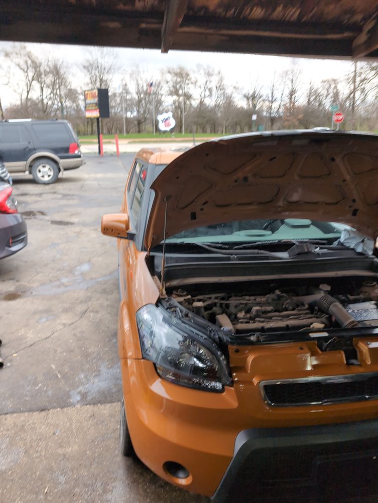 TONY & RICHARD’S AUTO REPAIR Updated October 2024 1101 N Broadway