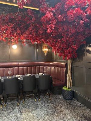 CH Steakhouse & Bar by null