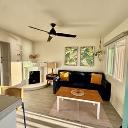 Pacific Villas - Living space in Unit #4