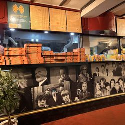 Mahdi's Pizza - Inside store