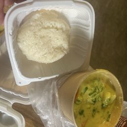 Yellow curry & sticky rice Yellow curry & sticky rice