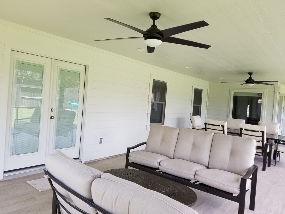 Slide of T&H General Contractor