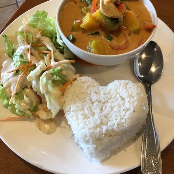 Rose Garden - Lunch portion- pumpkin chicken curry. Extremely flavorful and savory. - Thai Near Me - Vacaville, California