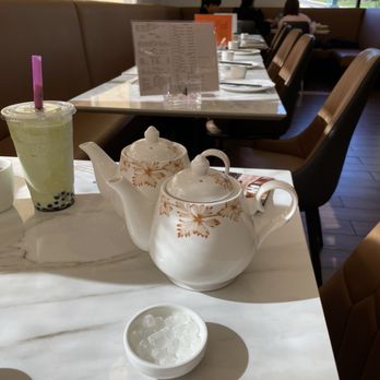 D Cuisine - Chrysanthemum and Jasmine tea - Dim Sum Near Me - Westmont, Illinois