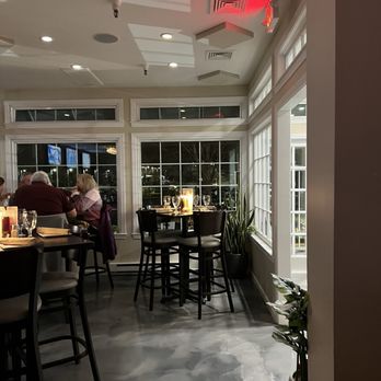 IL Gusto - High top tables in the bar - Italian Near Me - Cheshire, Connecticut
