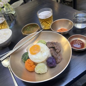 Kasina Cafe - Terrific bibim bap before I mixed it all together. - Korean Near Me - México, D.F., DIF