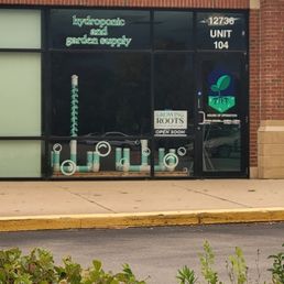 Exterior photo of Growing Roots Hydroponic and Garden Supply - Plainfield, Illinois Exterior photo of Growing Roots Hydroponic and Garden Supply - Plainfield, Illinois