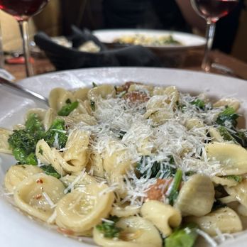 Girasole Restaurant - Italian Near Me - Pittsburgh, Pennsylvania