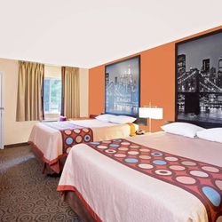 Super 8 by Wyndham Siloam Springs - Guest Room