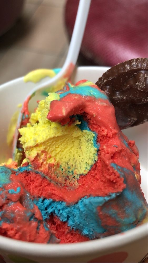 LAURA SECORD 12 Reviews 2300 Yonge Street, Toronto, Ontario, Canada