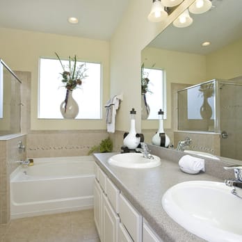 Lucania General Contractors - a large bathroom with a walk in shower - General Contractors Near Me - Etobicoke, Ontario Lucania General Contractors - a large bathroom with a walk in shower - General Contractors Near Me - Etobicoke, Ontario