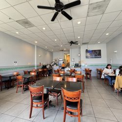 K. Grill & Tofu House - Indoor ambiance