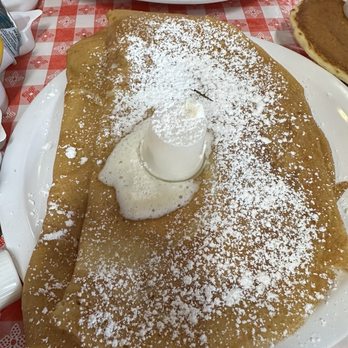 Ellen's Danish Pancake House - Danish pancakes - Breakfast & Brunch Near Me - Buellton, California