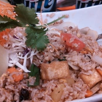 Noodle Wave - Pineapple fried rice - Thai Near Me - Richardson, Texas