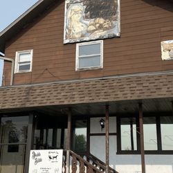 Washington Inn & Supper Club - Rustic exterior