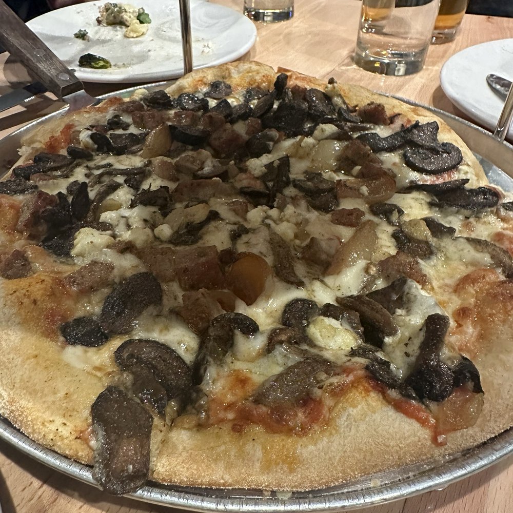 The Dog and Bear - Mushroom pizza - Pizza Near Me - Tahoma, California The Dog and Bear - Mushroom pizza - Pizza Near Me - Tahoma, California