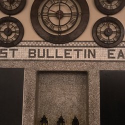 Front Street Station - Cool time zone, clock display