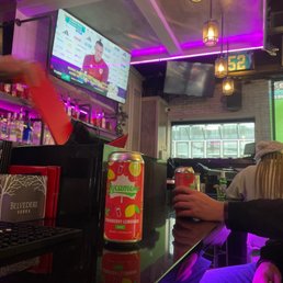 Chill vibe and great staff Chill vibe and great staff