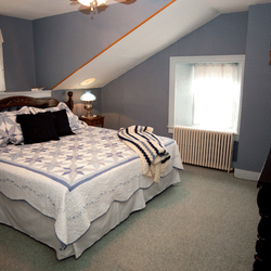 Maxwell Creek Inn Bed & Breakfast - Elizabeth Swales Room