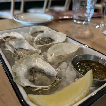 Extra Wavy - Oysters! - Seafood Near Me - St. Louis, Missouri