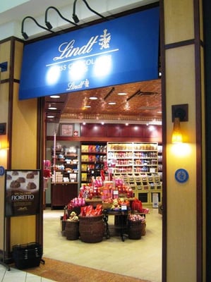 LINDT CHOCOLATE SHOP - CLOSED - Updated August 2025 - 4325