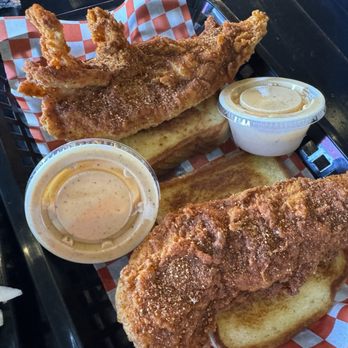 Hot Motha Clucker - Chicken Tender w/Toast - Chicken Shop Near Me - Thousand Oaks, California