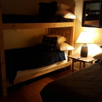 The Boulder Creek Lodge - Cute extra bedroom as uou enter the suite..bring some friends along! - Hotels Near Me - Nederland, Colorado The Boulder Creek Lodge - Cute extra bedroom as uou enter the suite..bring some friends along! - Hotels Near Me - Nederland, Colorado