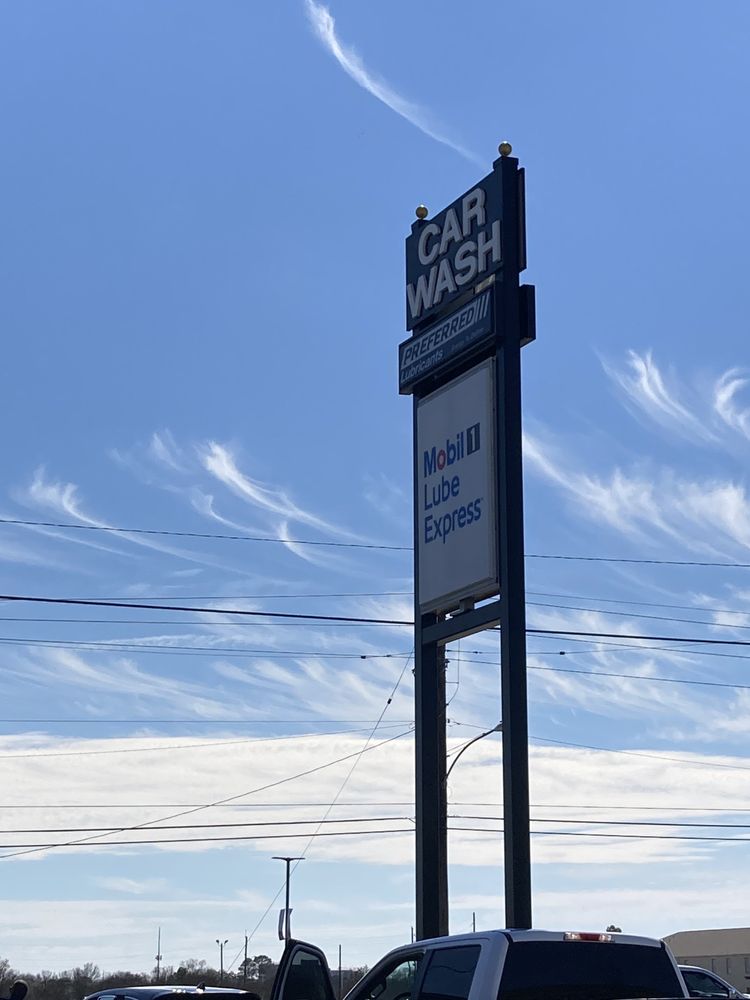 TWIN CITIES CAR WASH Updated August 2024 33 Photos & 25 Reviews 2805 E Texas St, Bossier