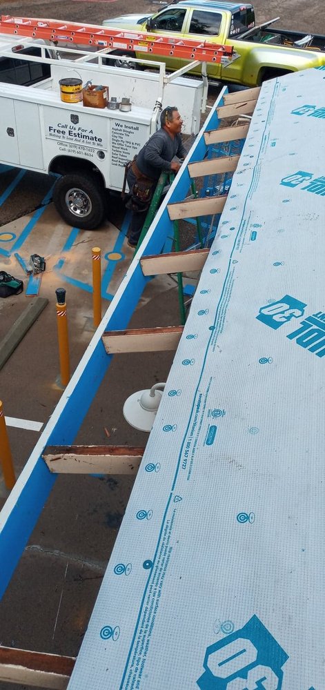 Slide of Berumen Roofing