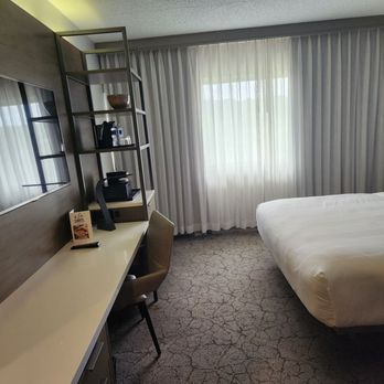 Marriott Melville Long Island - our big room - Hotels Near Me - Melville, New York Marriott Melville Long Island - our big room - Hotels Near Me - Melville, New York