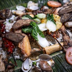 LIMITLESS Bar & Grill - Kamayan Feast