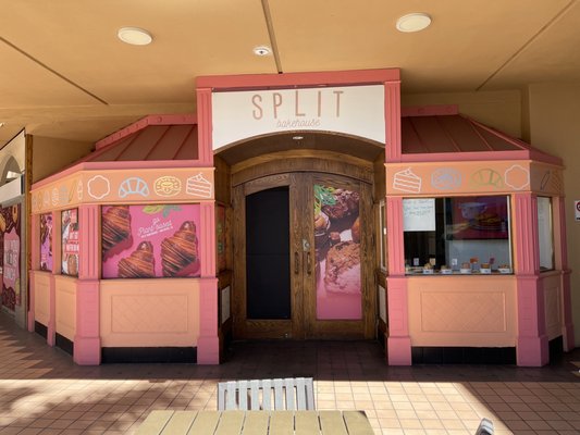 SPLIT Bakehouse by null