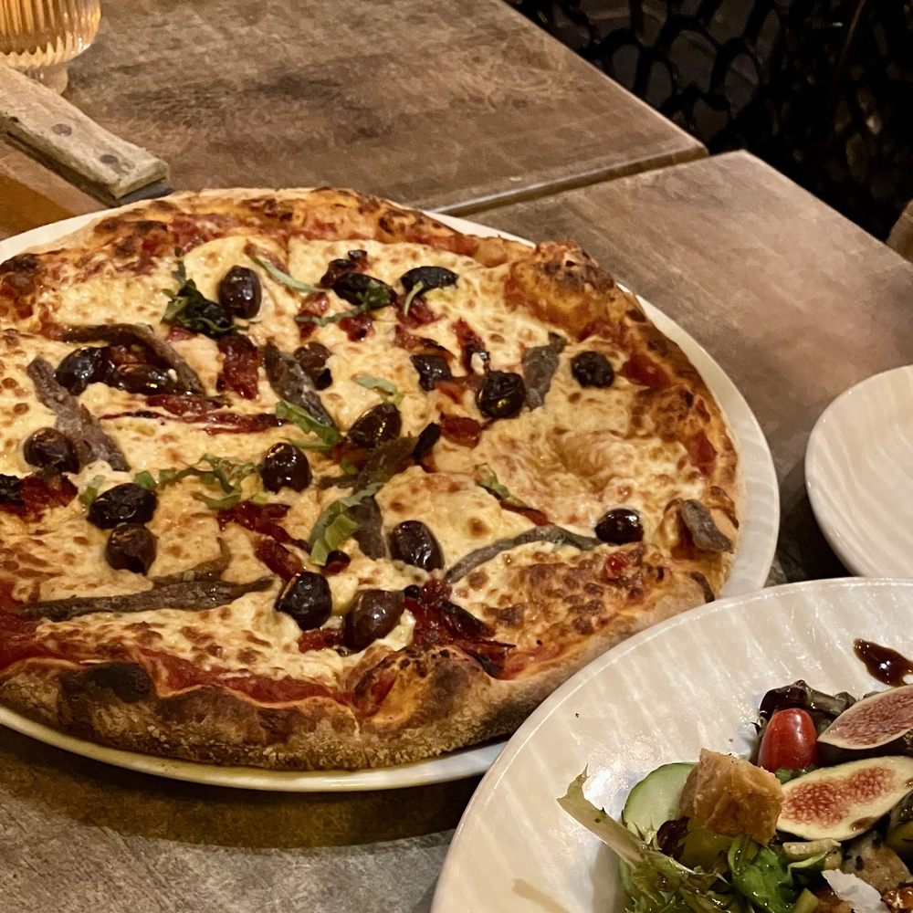 Ristorante Corneli - Napolenase Pizza - Italian Near Me - Montreal, Quebec Ristorante Corneli - Napolenase Pizza - Italian Near Me - Montreal, Quebec