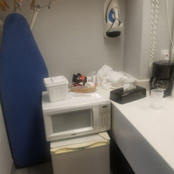 Travelodge by Wyndham Redding CA - Liitle bit of everything you need - Hotels Near Me - Redding, California