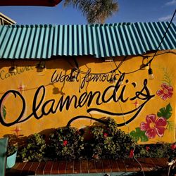 Olamendi's - Welcome Sign...