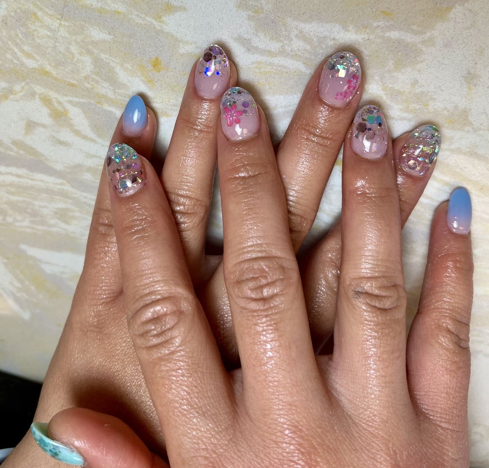 River Oaks Nails & Spa