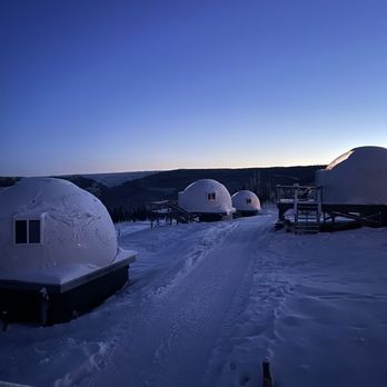 Borealis Basecamp - 9am in early December - Hotels Near Me - Fairbanks, Alaska