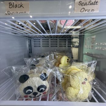 Angel’s Cake - Macaroons in all sorts of fun flavors!! - Custom Cakes Near Me - Markham, Ontario
