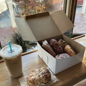 Hole In One - Latte, Blueberry Corn Muffin, Bagels, Stuffed Croissant, Apple Fritter - Donuts Near Me - Eastham, Massachusetts Hole In One - Latte, Blueberry Corn Muffin, Bagels, Stuffed Croissant, Apple Fritter - Donuts Near Me - Eastham, Massachusetts