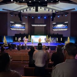 Shadow Hills Church - Another inspirational service at Shadow Hills...praise be!
