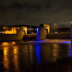 Stauwehr und Wasserkraftwerk Baldeneysee - Wehr, von Werden aus kommend