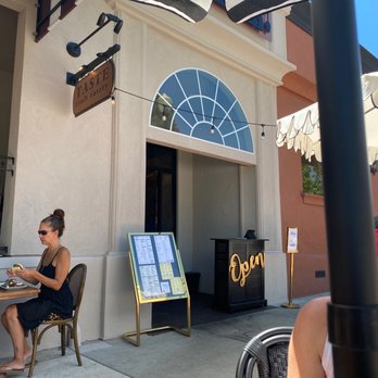 TASTE! Craft Eatery - Paso Robles - Out door patio - Salad Near Me - Paso Robles, California TASTE! Craft Eatery - Paso Robles - Out door patio - Salad Near Me - Paso Robles, California