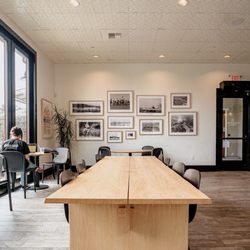 Coffeeshop seating