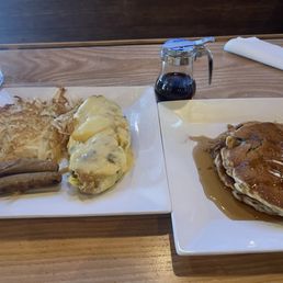 Build your own omelette. Meat on the side. Mushroom and spinach omelette with Gouda cheese on top. Blueberry pancakes instead of toast. Build your own omelette. Meat on the side. Mushroom and spinach omelette with Gouda cheese on top. Blueberry pancakes instead of toast.