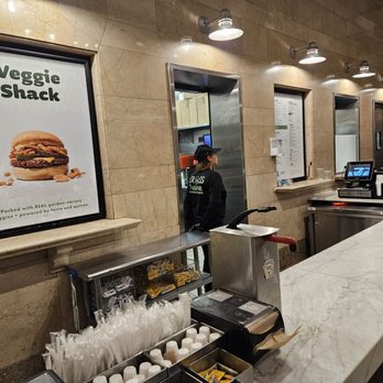 Shake Shack Grand Central Terminal - Burgers Near Me - New York, New York Shake Shack Grand Central Terminal - Burgers Near Me - New York, New York