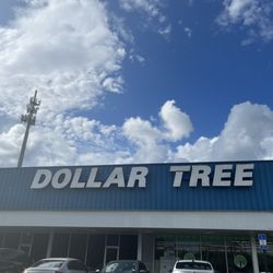 Dollar Tree - Exterior.