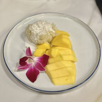 Sen Thai Noodle - Mango sticky rice - Thai Near Me - San Carlos, California Sen Thai Noodle - Mango sticky rice - Thai Near Me - San Carlos, California