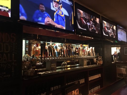 Bar Louie - Oakbrook Terrace by null